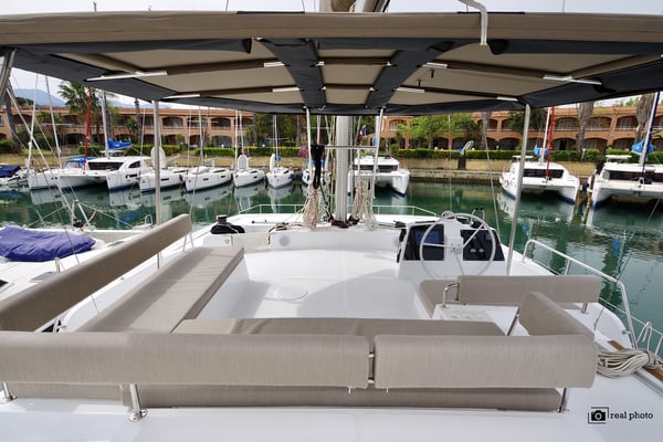 Antigone - A/C, Generator, Water maker