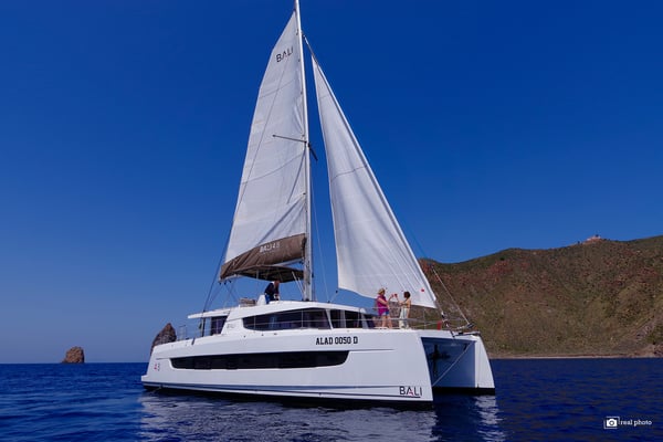 Antigone - A/C, Generator, Water maker