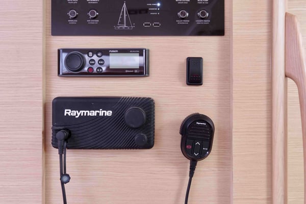 Cassiopea - A/C, Generator, Water maker, Solar Panel