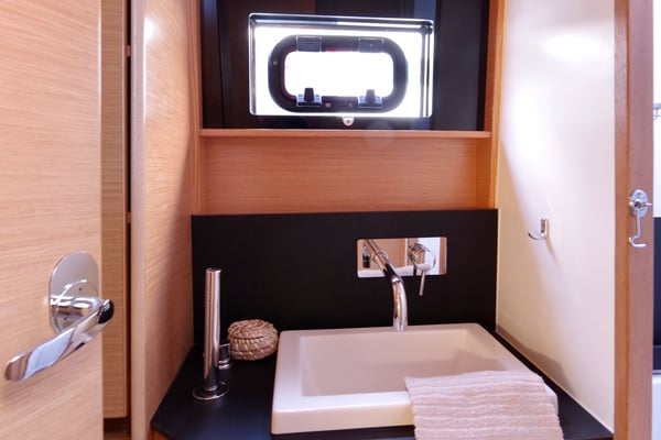 Fiammetta - A/C, Generator, Water maker