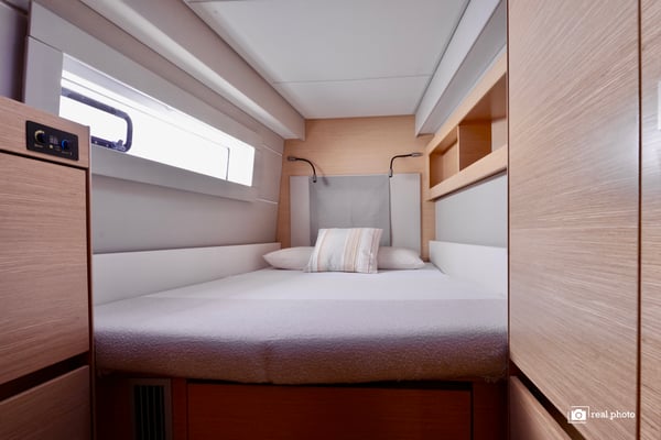 Fiammetta - A/C, Generator, Water maker