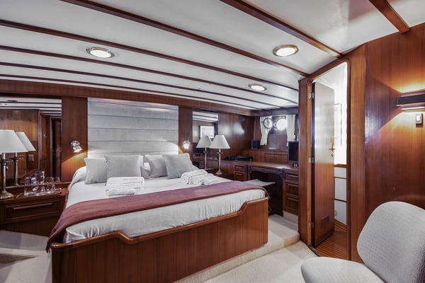 Five Angels - Motor yacht