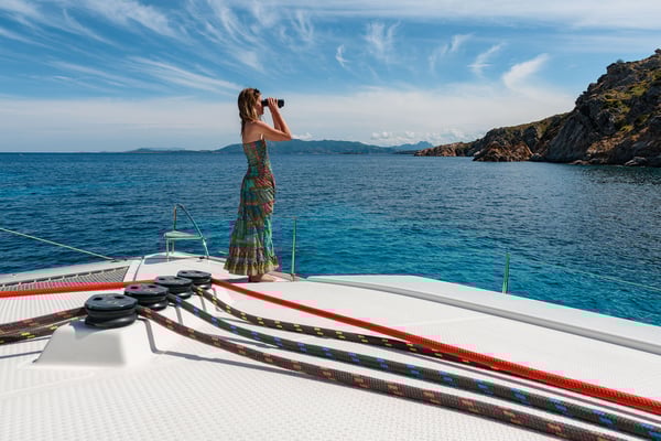 Amapola - A/C, Generator, Water maker. Solar panel