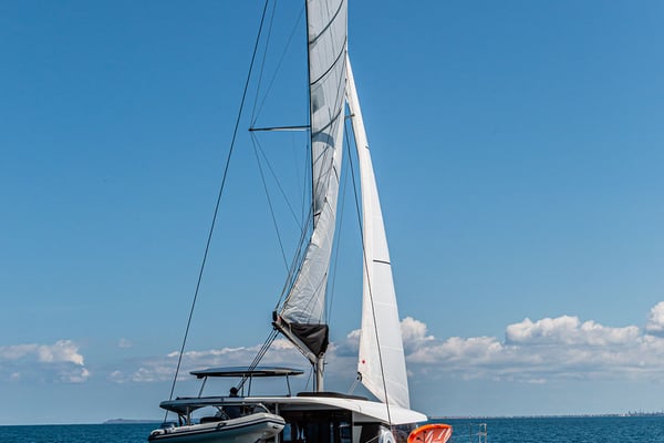 Almalù - A/C, Generator, Water maker