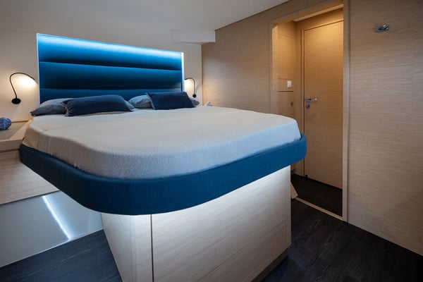 Calypso - A/C, Generator, Water maker