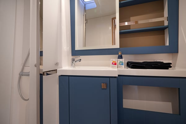 Calypso - A/C, Generator, Water maker