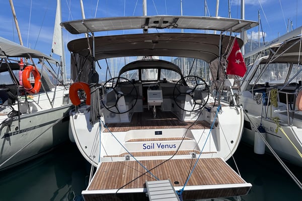 Sail Venus