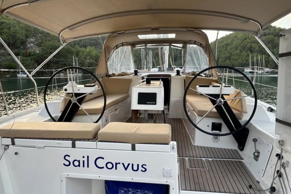 Sail Corvus