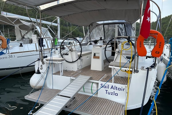 Sail Altair 1