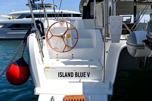 ISLAND BLUE V