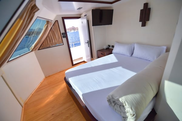 Luxury suite upper deck