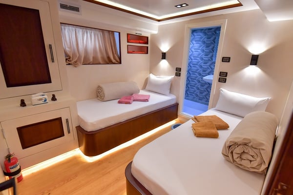 Comfort cabin upper deck 2