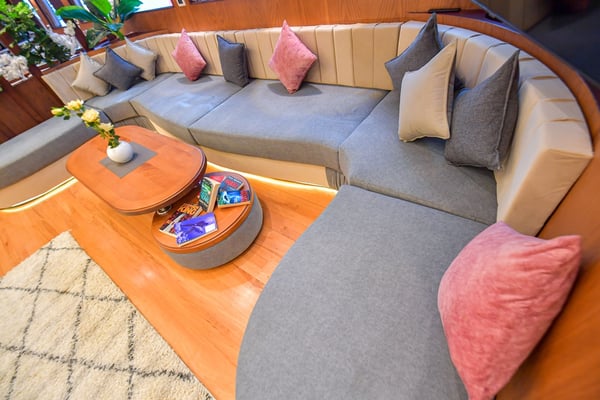 Bunk bed cabin lower deck 1