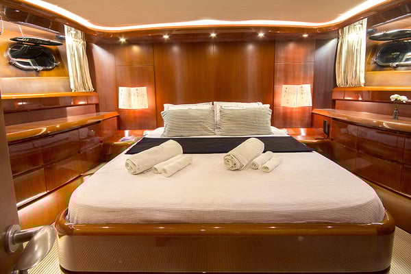 24M Deluxe Maiora Motoryacht