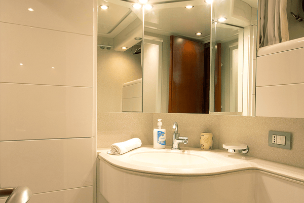 24M Deluxe Maiora Motoryacht