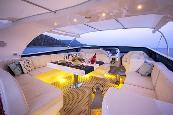 24M Deluxe Maiora Motoryacht