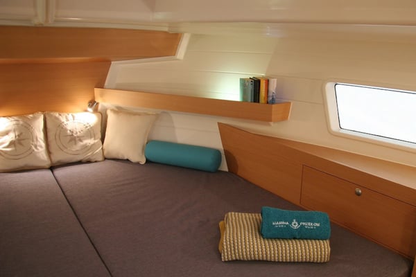 Platinum 989 Flybridge (Premiera)