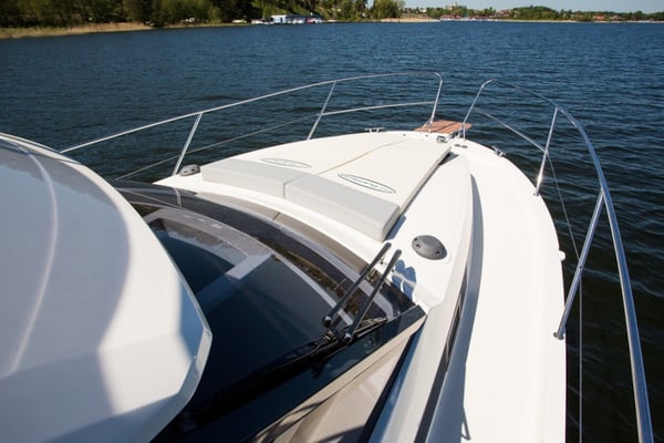 Platinum 989 Flybridge (Premiera)