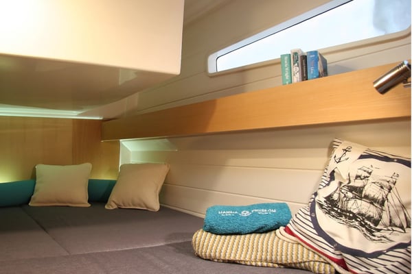 Platinum 989 Flybridge (Premiera)