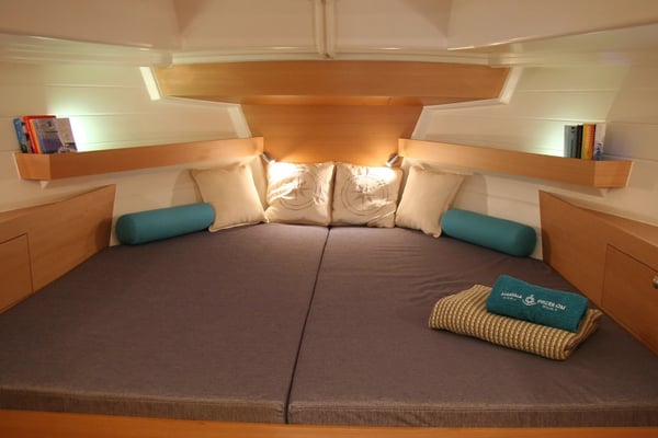 Platinum 989 Flybridge (Premiera)