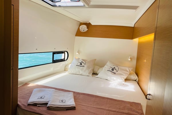 OLOKUM Mallorca BAREBOAT