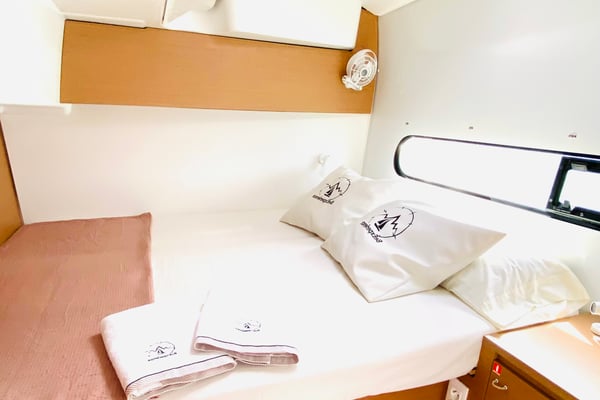 YEMAYA Denia BAREBOAT