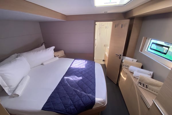 The Moon - FIRST CLASS