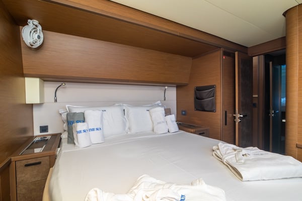 The Sun - FIRST CLASS