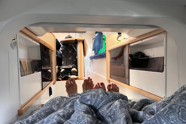 Interior image - Picure from aft cabin