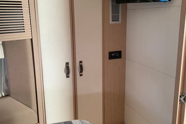 stern cabin-closet