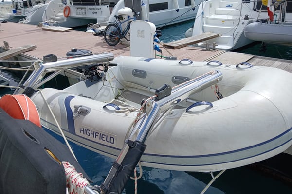 Davits & Dinghy