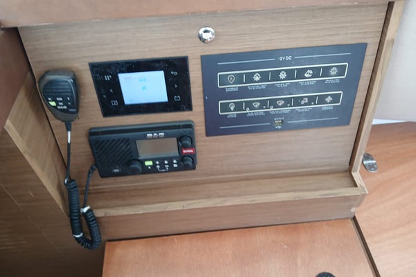 Navigation Station / Chart Table