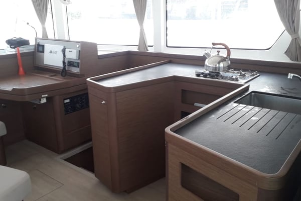 Kitchen / Navigation
