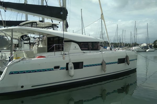 ship "Taina" starbord