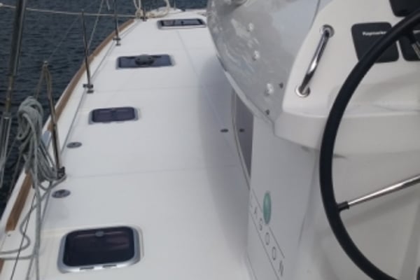 Deck / windows / portside