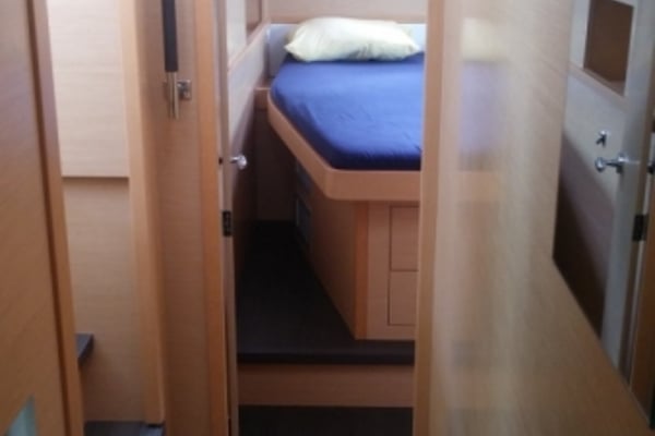 floor / few / double cabin