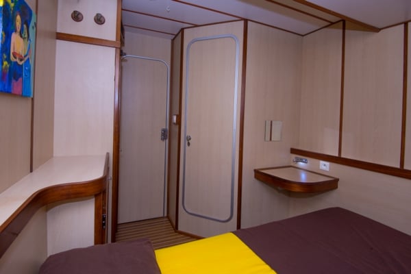 Double Cabin 2