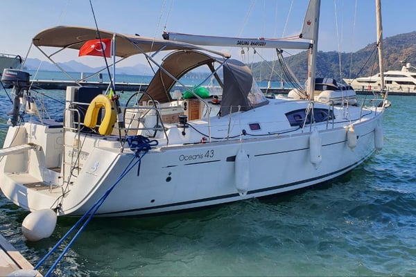 Oceanis 43