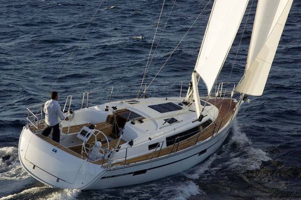 Bavaria Cruiser 37