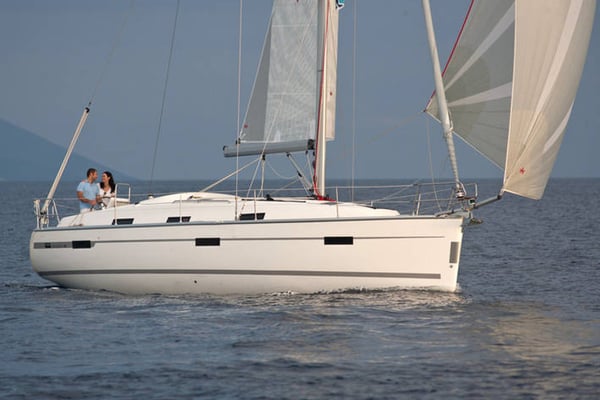 Bavaria Cruiser 37