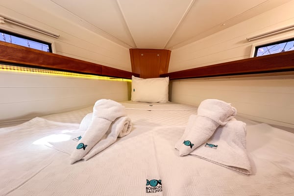 Bavaria 40 Cruiser in the Best Sailing Area - Photo 9