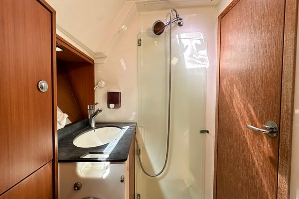 Bavaria 40 Cruiser in the Best Sailing Area - Photo 16