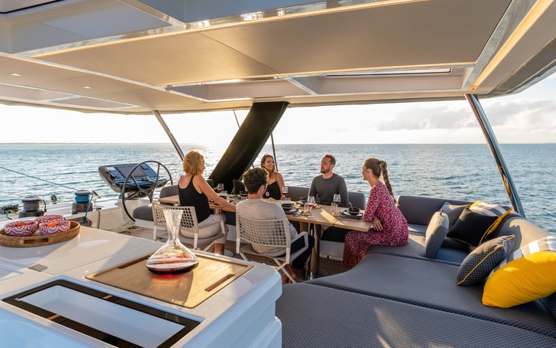 SAILUXE - La Controra