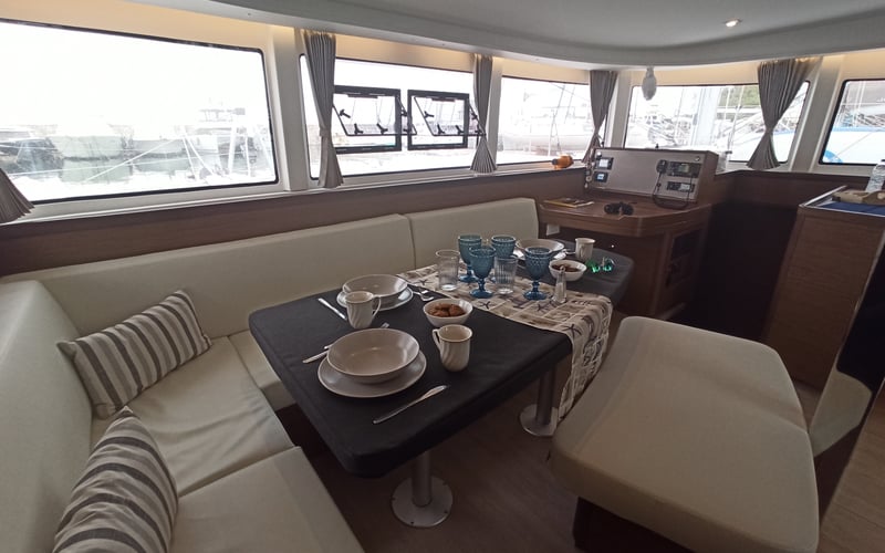 AKTIS (air condition, generator, watermaker)