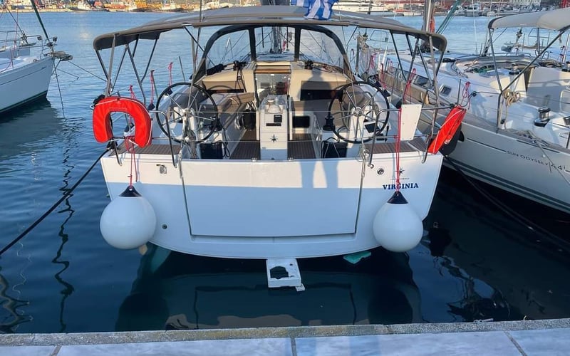 Virginia (A/C, Gen. 10kVA, Watermaker 160L/h, Electric Winch)