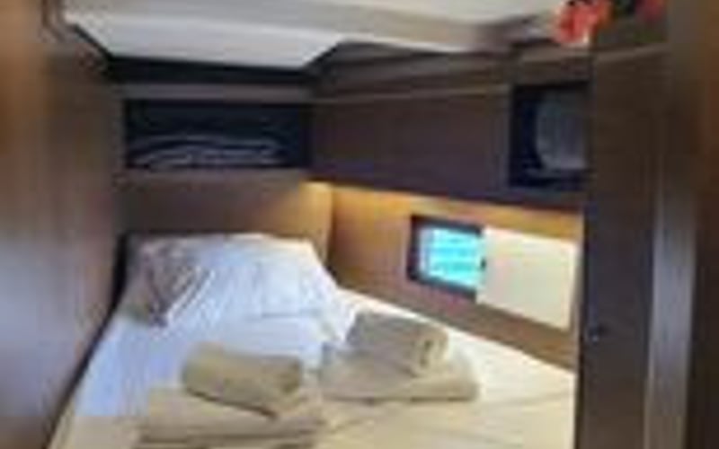 Anemos (A/C , Generator 8kVA, Solar Panels, Bow Thruster, BBQ)