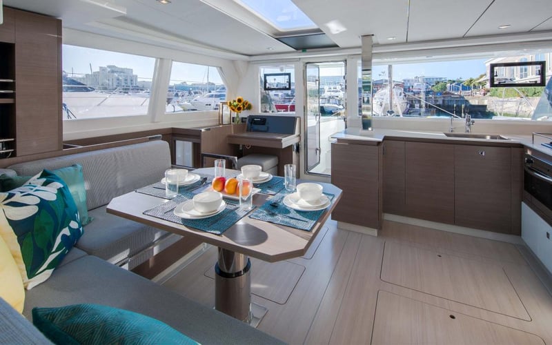 Moorings 4200/3 Club