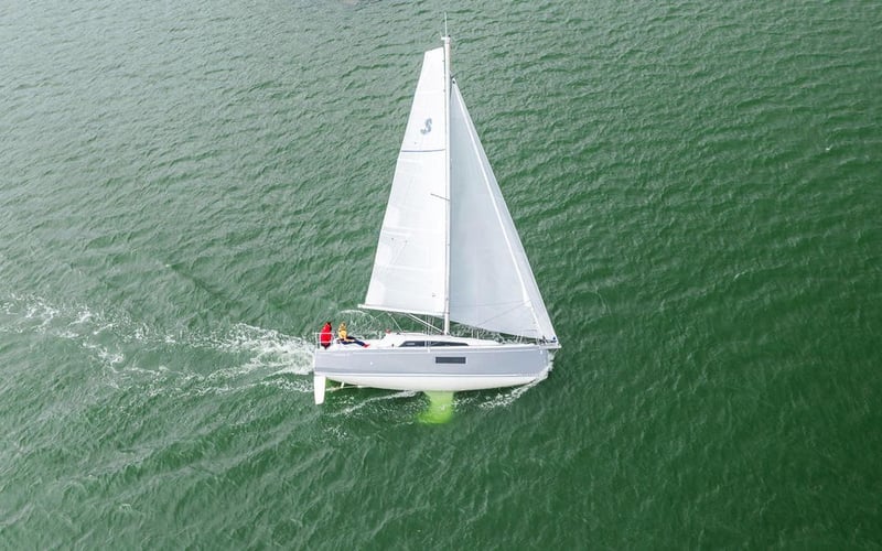 Moorings Oceanis 30.1 Club