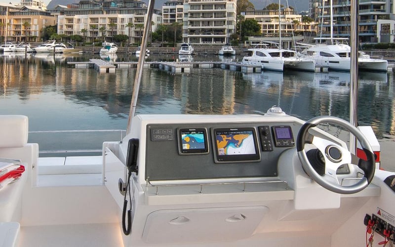 Moorings 433 PC Club