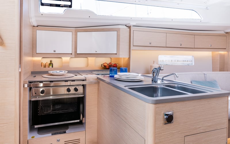 Sunsail 37.3 Premium Plus